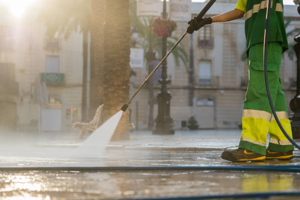 Best Patio and Deck Pressure Washing  in Highgrove, CA